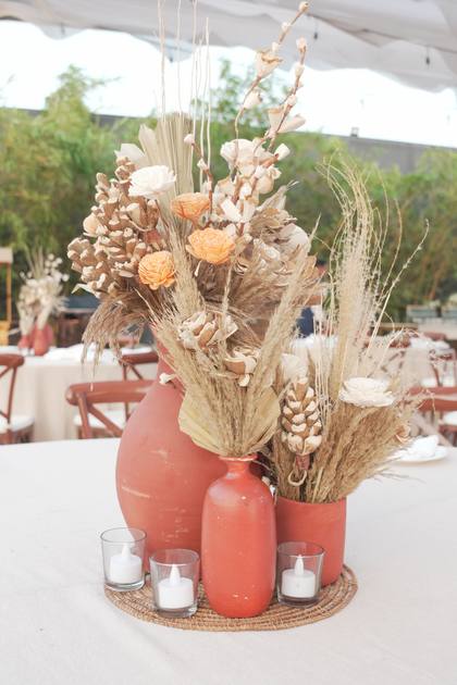 Tablescape and Floral detail — Welcome Lunch decor — JW Marriott